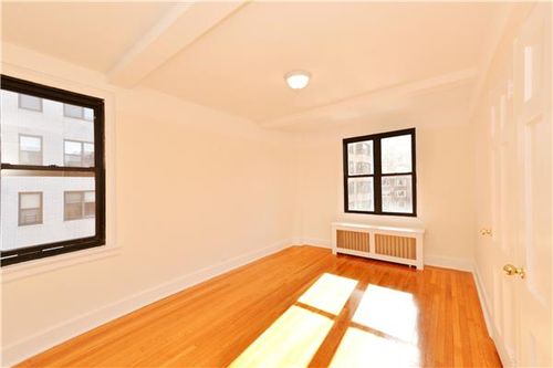 Foto del edificio - 197 E 75th St