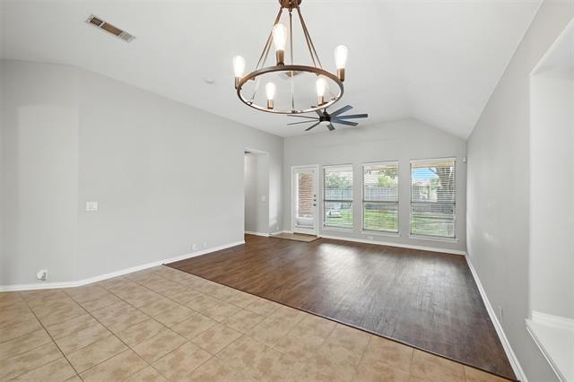Foto del edificio - 2217 Kingsdale Ct