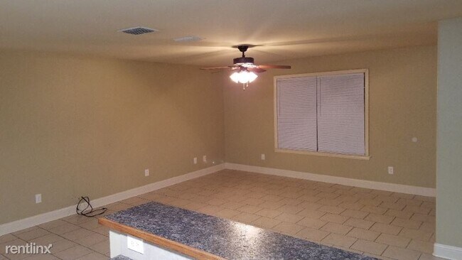 Foto del edificio - 2 br, 1 bath Apartment - 511-1 Chestnut St