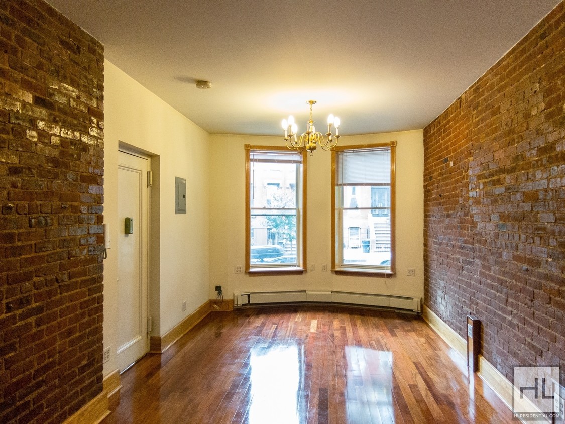 Foto principal - 374-378 8th St