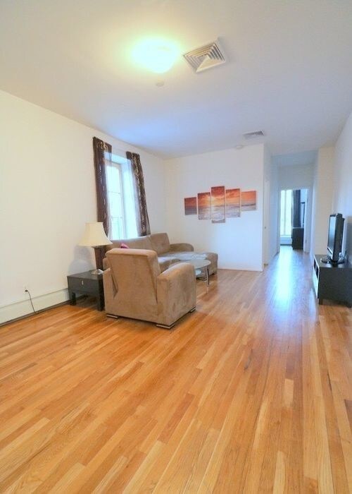 Primary Photo - 145 Mulberry St