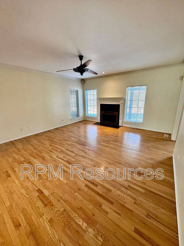 Foto del edificio - 6213 N Woodcreek Ct