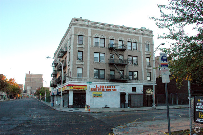 Building Photo - 49-51 Hill St