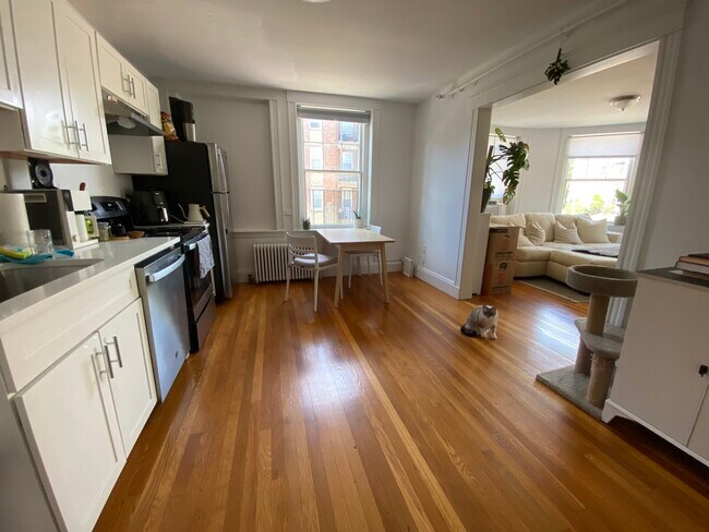 Foto del edificio - 50 Englewood Ave