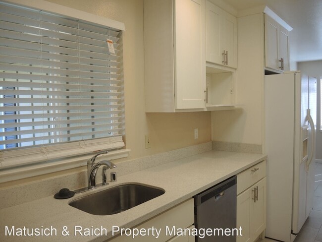 Building Photo - 3 br, 2 bath House - 1570 Hallbrook Drive