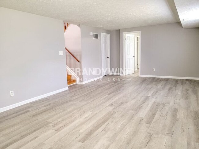 Building Photo - 4108 Luxembourg Cir E