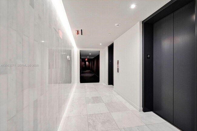 Foto del edificio - 88 SW 7th St