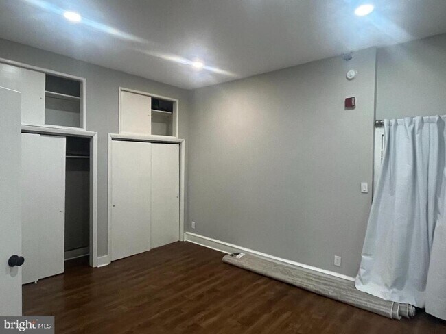 Foto del edificio - 1251 E Fletcher St