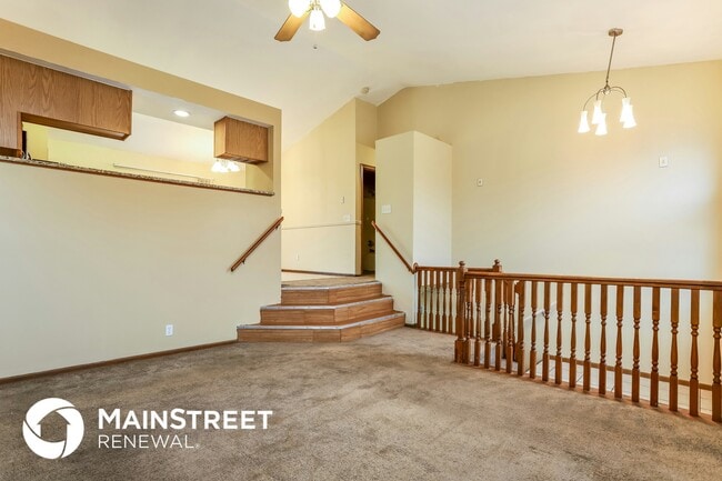 Building Photo - 2 Aspen Pointe Dr