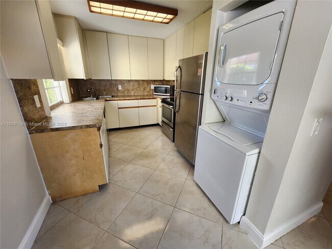 Foto del edificio - 1562 Springside Dr