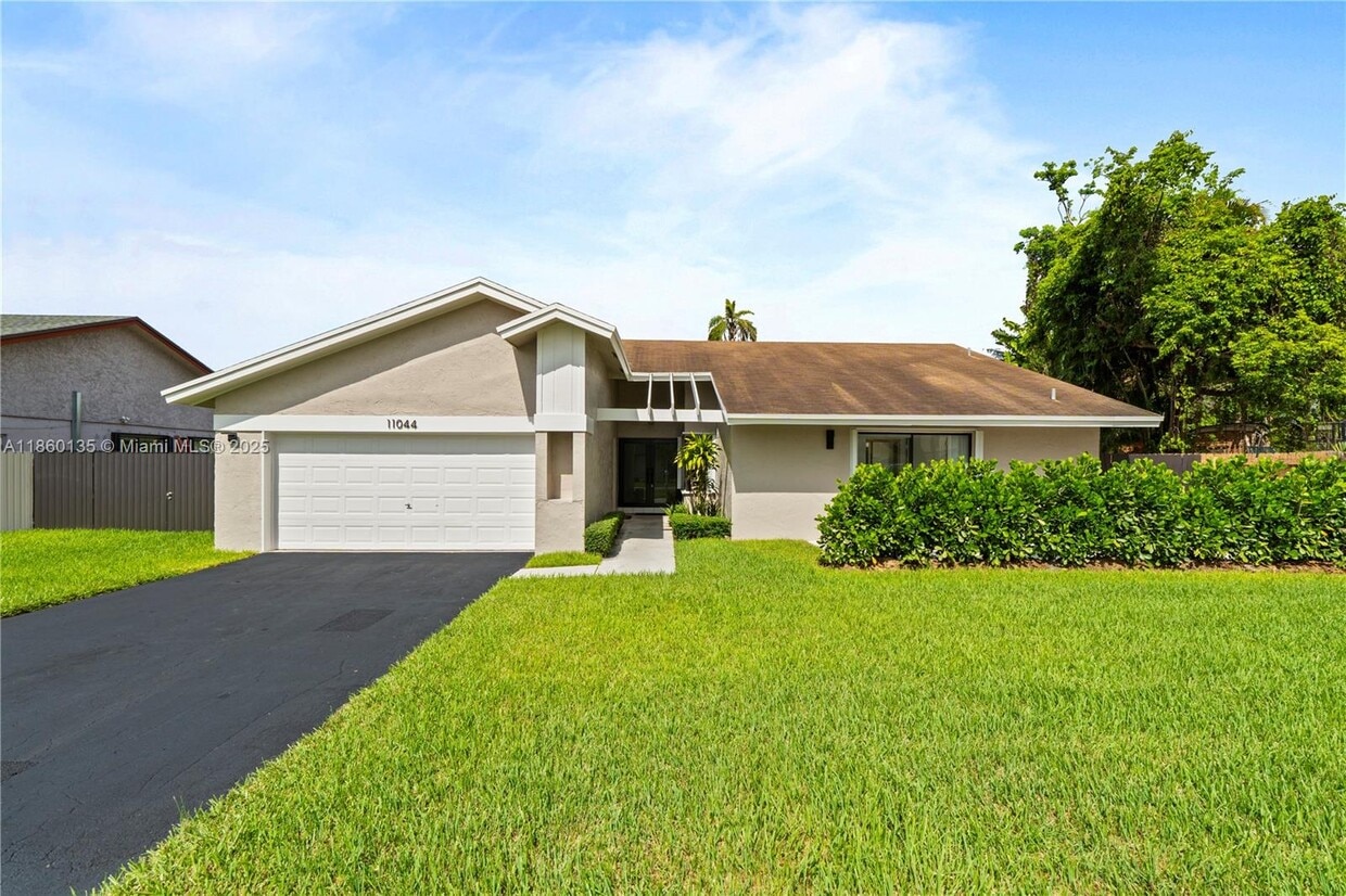 Foto principal - 11044 SW 128th Ct