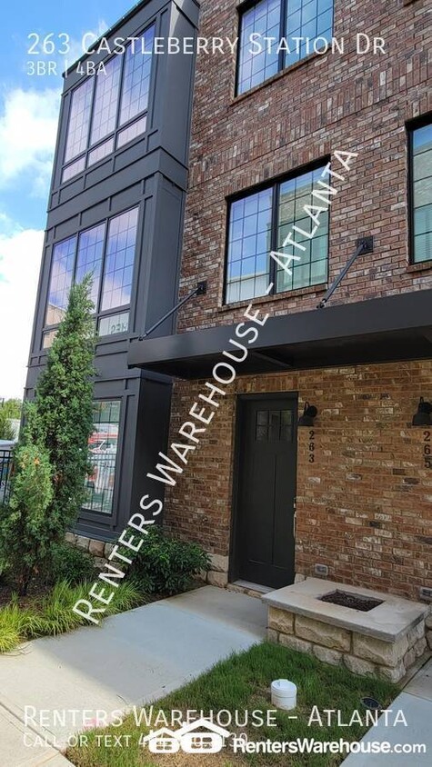 Primary Photo - Like New! Beautiful 3 Story Townhome in Ca...