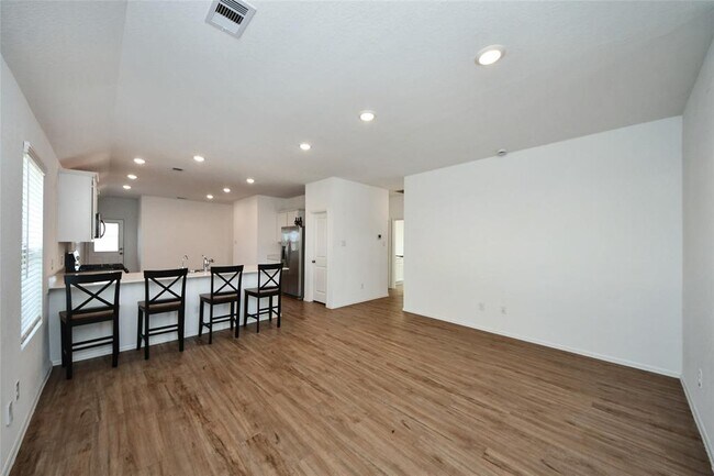 Building Photo - 19348 Villa Mesa Dr