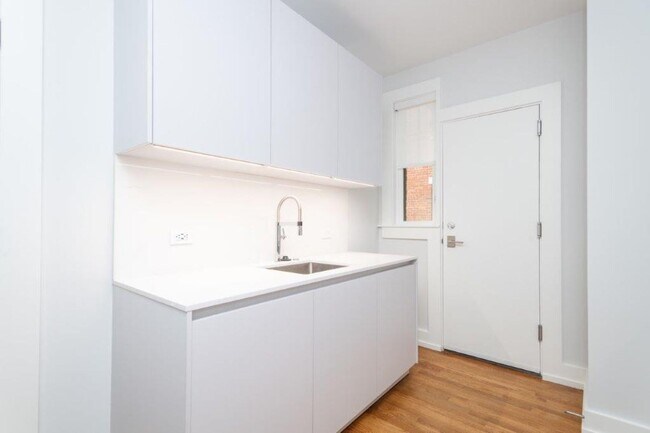 Foto del edificio - HOT CAMBRIDGE LISTING!!!!!