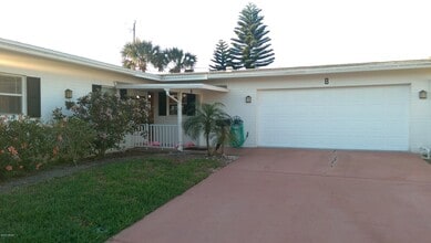 Building Photo - 8 Juniper Dr