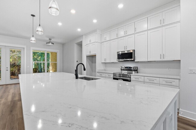 Foto del edificio - 7179 Freedom Ct