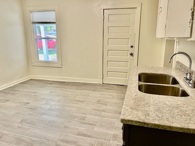 Foto del edificio - Tyler Street #102