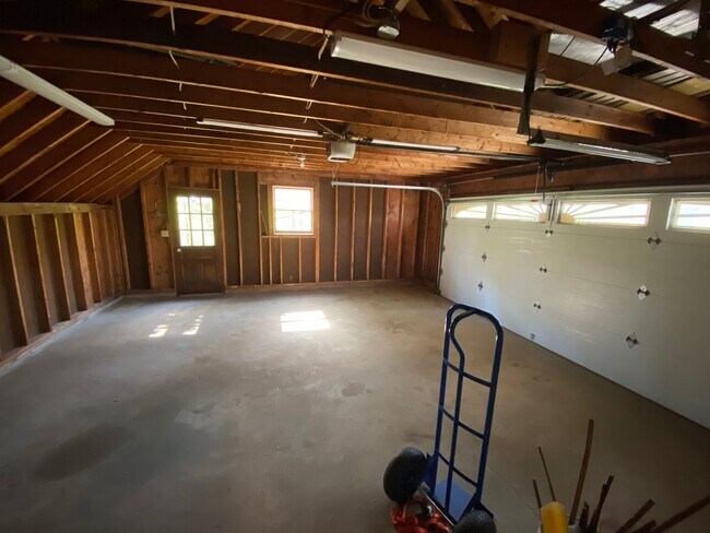 Building Photo - Cape Cod