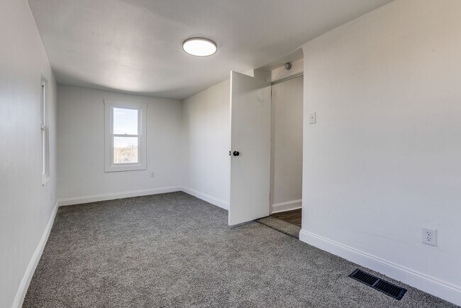 Foto del edificio - 2439 Arlington Ave