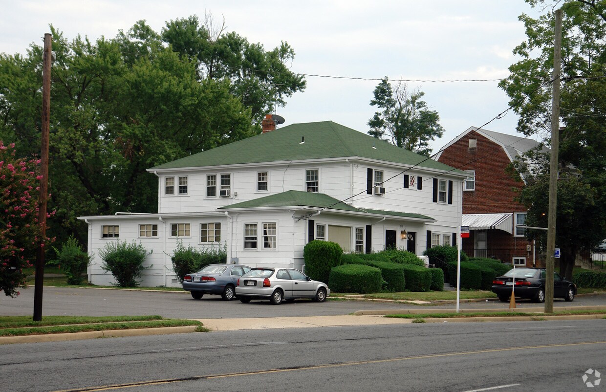 Primary Photo - 2767 Annandale Rd