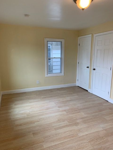 Building Photo - 886 Scanlon Ave
