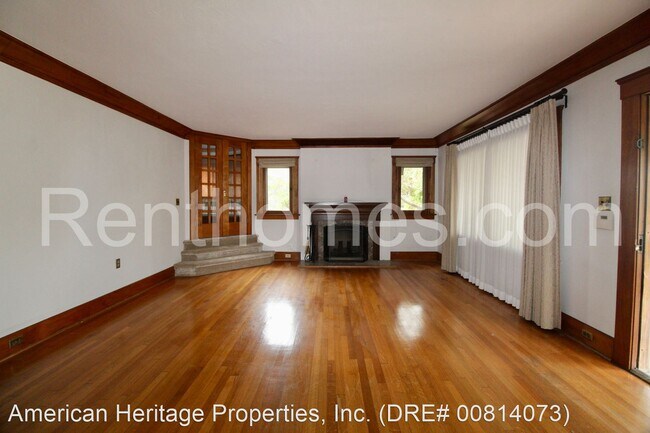 Foto del edificio - 4 br, 3.5 bath House - 1915 Sunset Blvd.