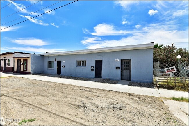 Building Photo - 1910 Olive Ave