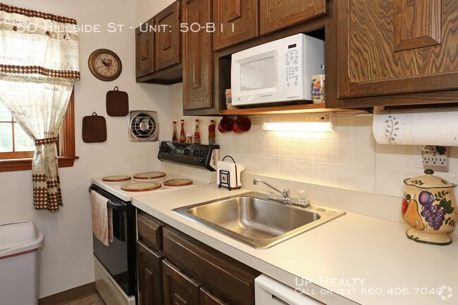 Building Photo - 50 Hillside St