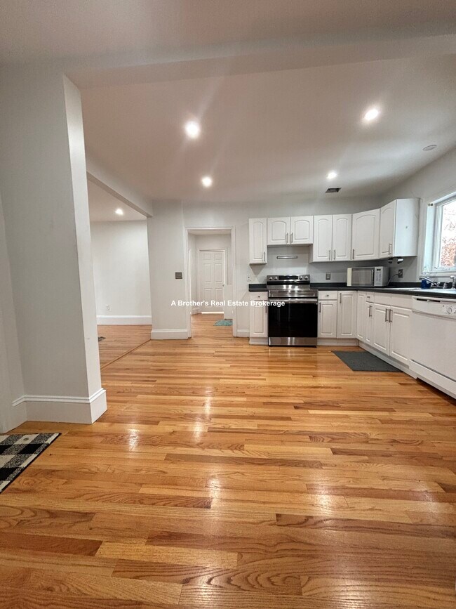 Foto del edificio - 554 Main St