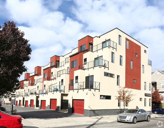 Building Photo - The Flats at Brewerytown