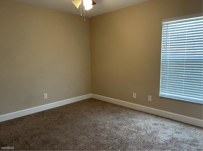Building Photo - 4 br, 2 bath House - 1451 Salisbury Drive