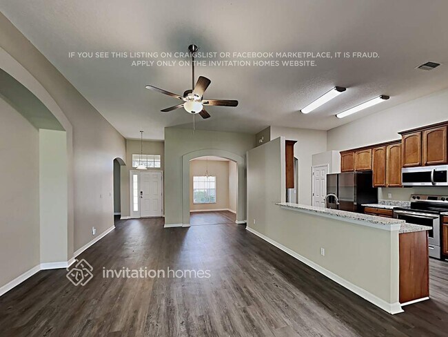 Building Photo - 11920 Summer Springs Dr