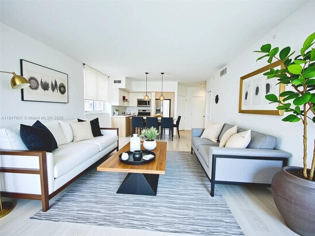 Foto del edificio - 5085 NW 7th St