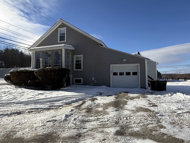 Building Photo - 361 Court St