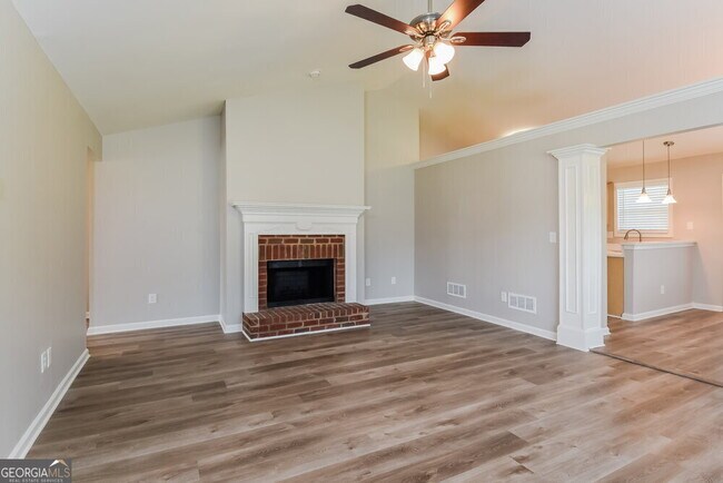 Foto del edificio - 1442 Paddocks Ct