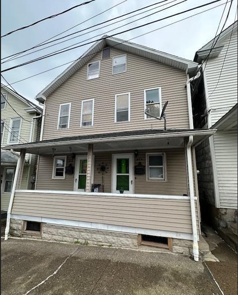 Building Photo - 456 Fern St