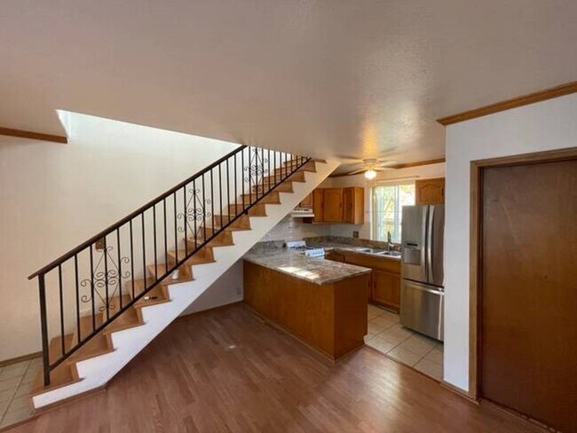 Cocina - 3352 Larga Ave