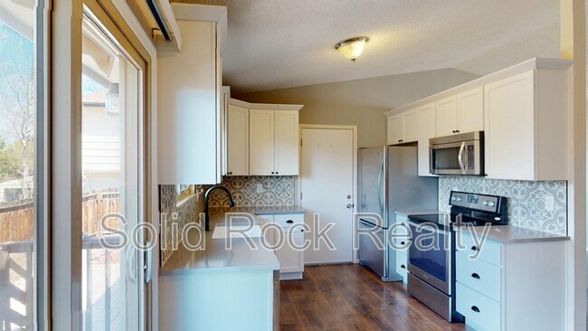 Building Photo - 2465 Ptarmigan Ln