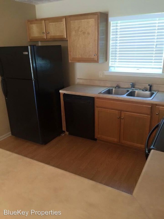 Building Photo - 404 S Brundidge St