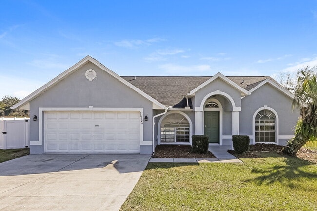 Building Photo - 38926 Carr Dr