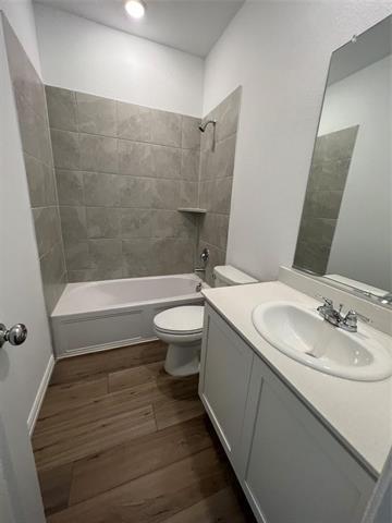 Foto del edificio - 8024 Acanthus St