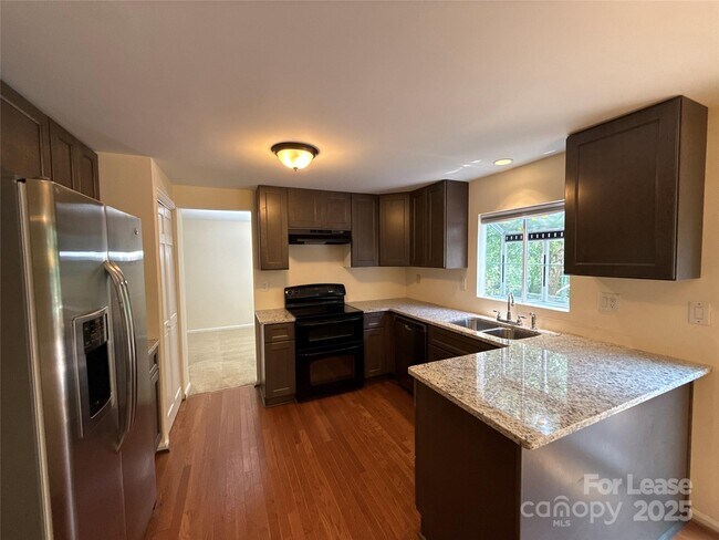 Building Photo - 6616 Wannamaker Ln