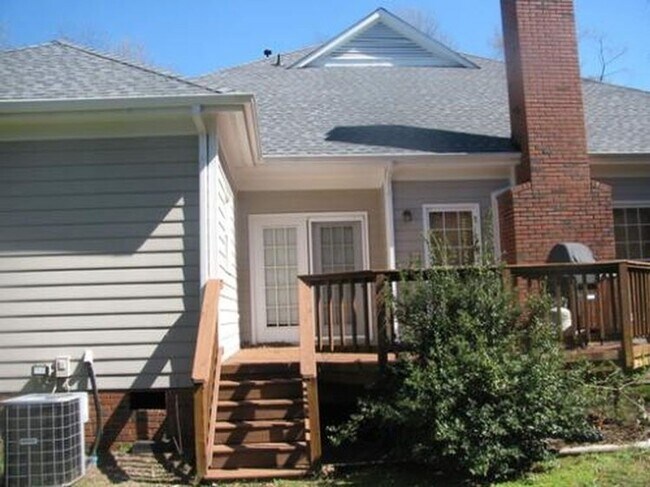 Foto del edificio - Available Now! 4 Bedroom Single Family Home