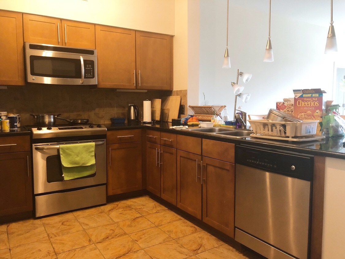 6355 Peachtree Dunwoody Rd, Atlanta, GA 30328 Apartments in Atlanta