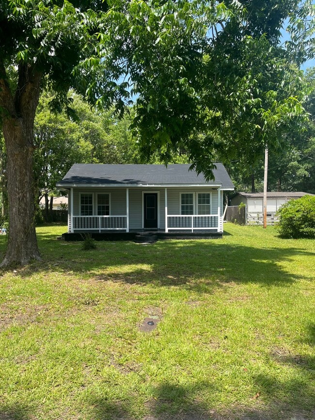 Photo - 822 Bay St (Myrtle Beach, SC) House