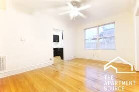 Building Photo - 5207 W Belmont Ave
