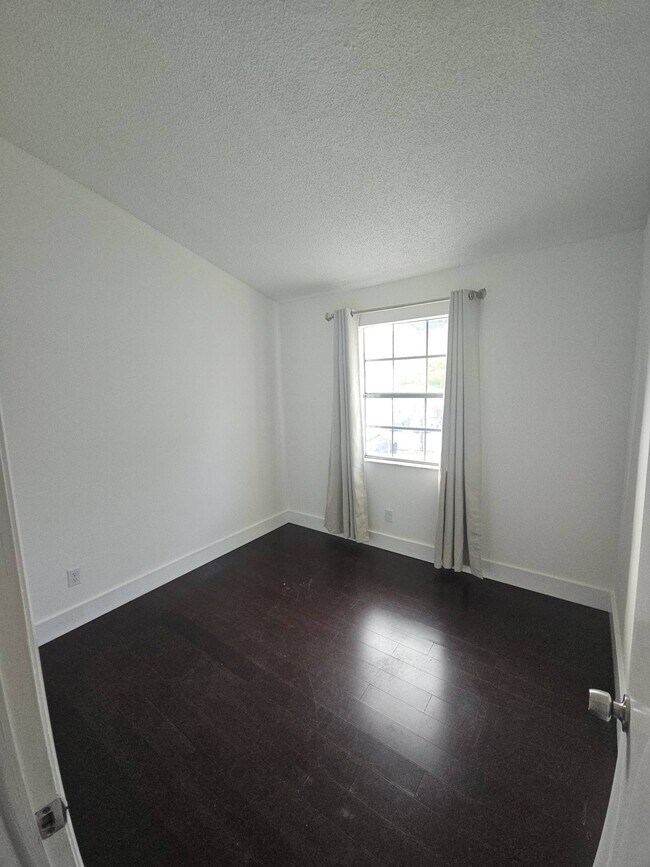 Foto del edificio - 2925 Belmont Ln