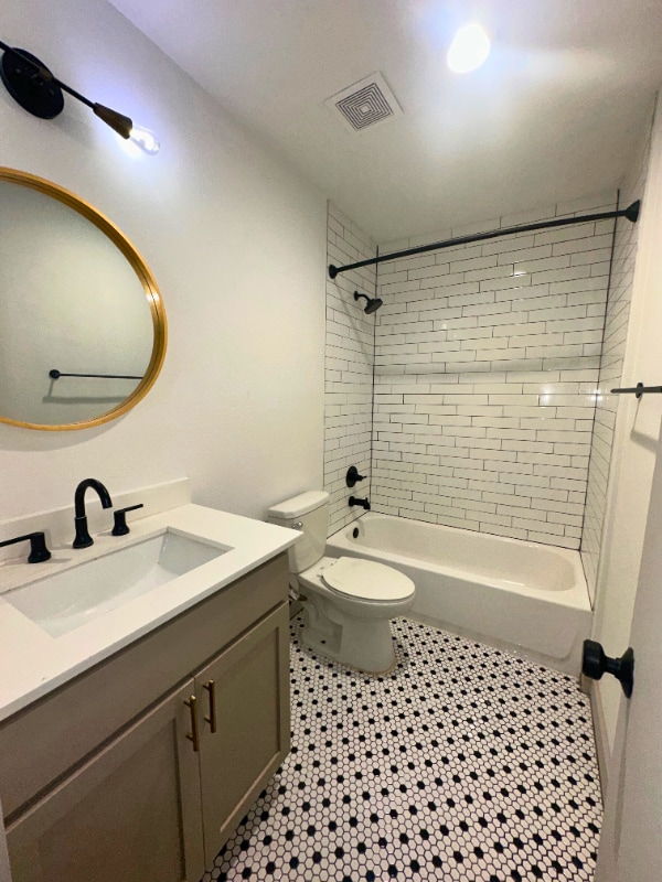 Building Photo - 6014 Victor St