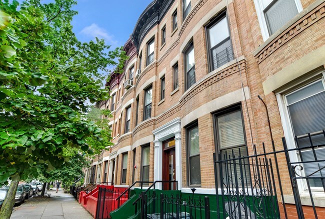 Building Photo - 536 Bergen St