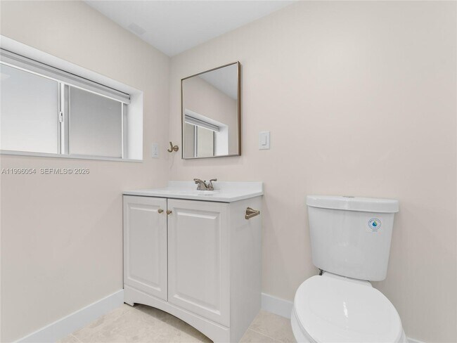 Building Photo - 7401 SW 38th St